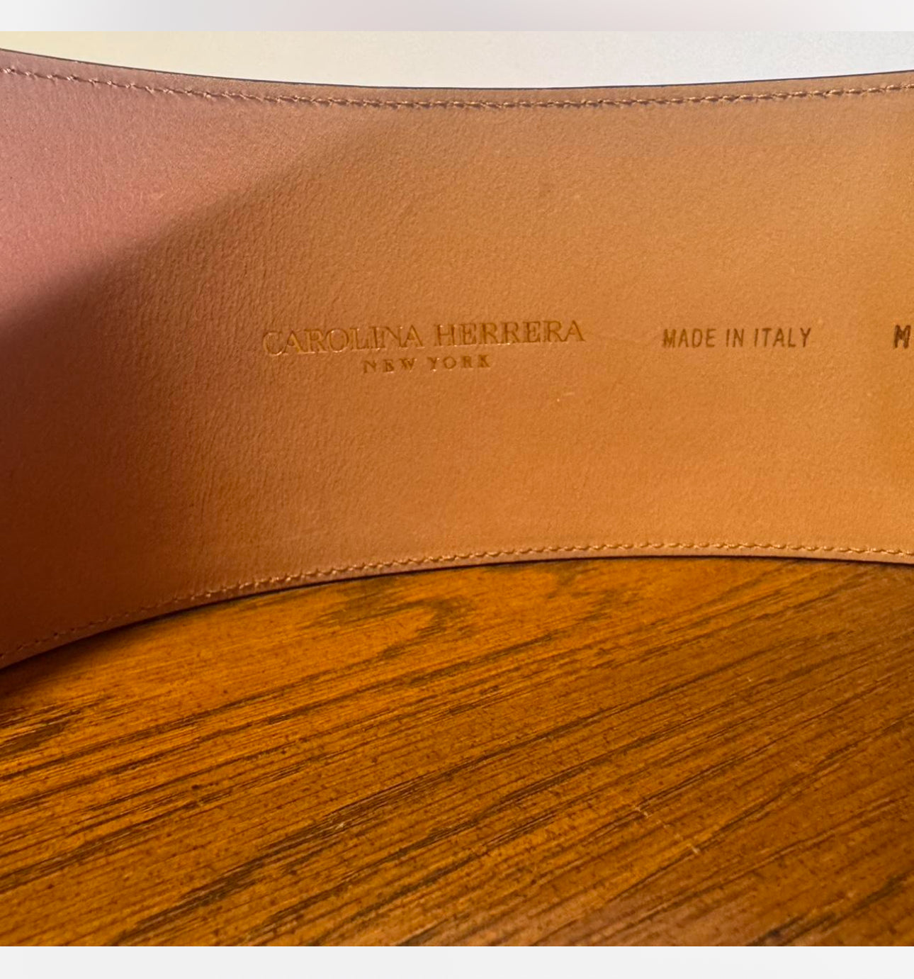 CAROLINA HERRERA
Wide C-Buckle Black Leather Belt