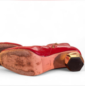 Frances Valentine | 
Marnie Soft Patent Crinkle Boot In Cranberry | 8 1/2 B

$225

This crinkled patent leather mid-heel bootie features patented signature heel inspired by Buckminster Fuller's omni-triangulated geodesic dome.
 
1.25'' heel: stretch nappa